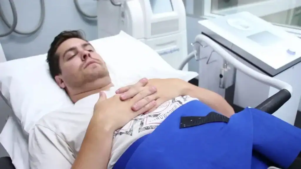 Transforming Bodies: Celebrity Success Stories and the Truth Behind Body Contouring 2 Image of male having body contouring Luton treatment